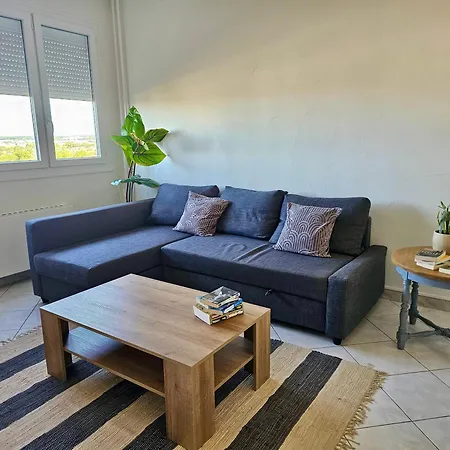 Le Friendly Avec Parking - 6 Pers - 15 Min De Lyon - Balcon شقة Corbas