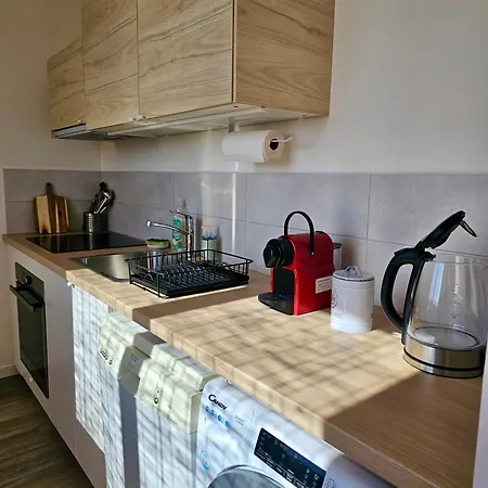 Le Friendly Avec Parking - 6 Pers - 15 Min De Lyon - Balcon